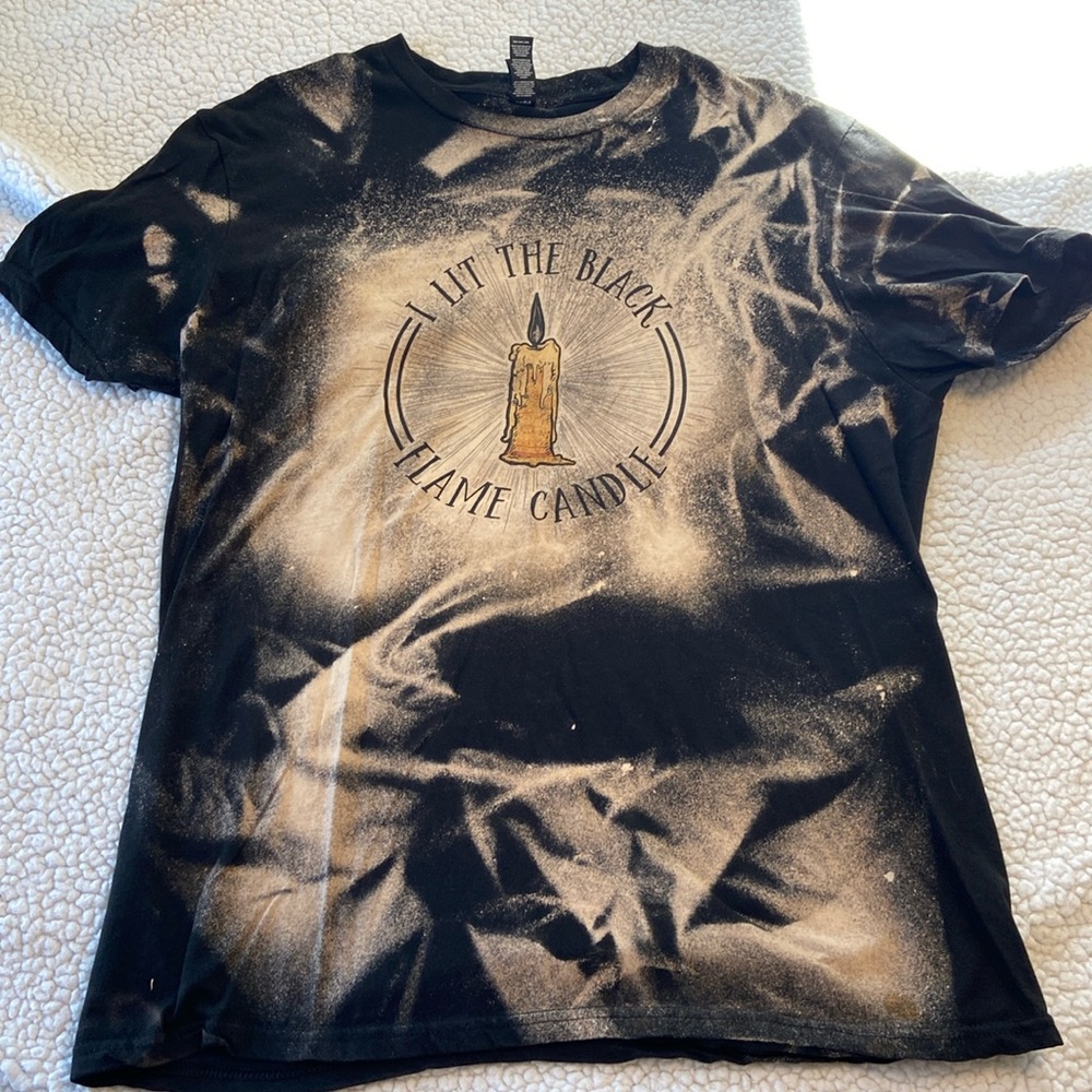 Black flame candle tee